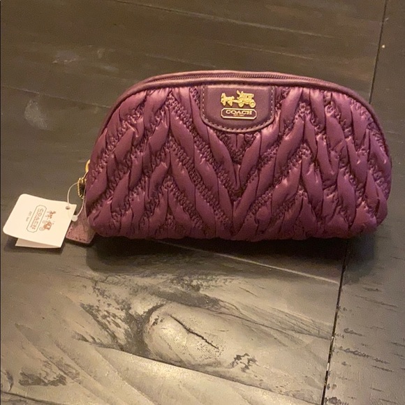 NWT Coach Purple/ Plum Makeup Bag - Picture 1 of 2